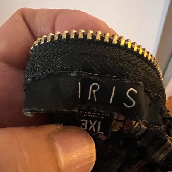 IRIS Black Lace Midi Dress - Picture 10 of 10